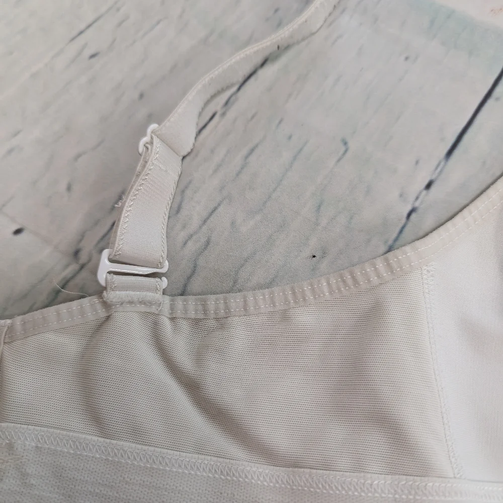 Lululemon adjustable sports bra